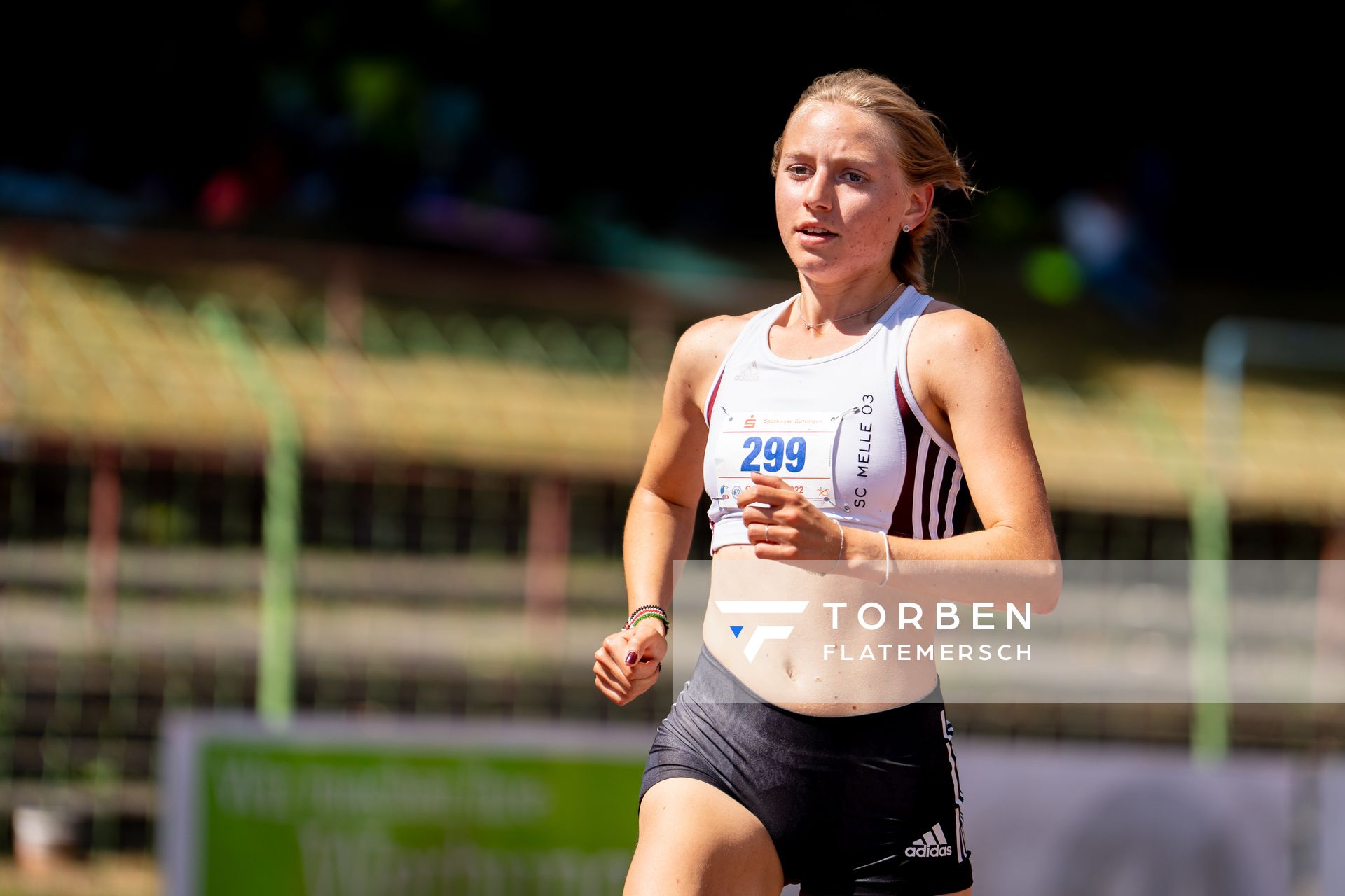 Ann-Christin Opitz (SC Melle 03) ueber 5000m am 03.07.2022 waehrend den NLV+BLV Leichtathletik-Landesmeisterschaften im Jahnstadion in Goettingen (Tag 1)